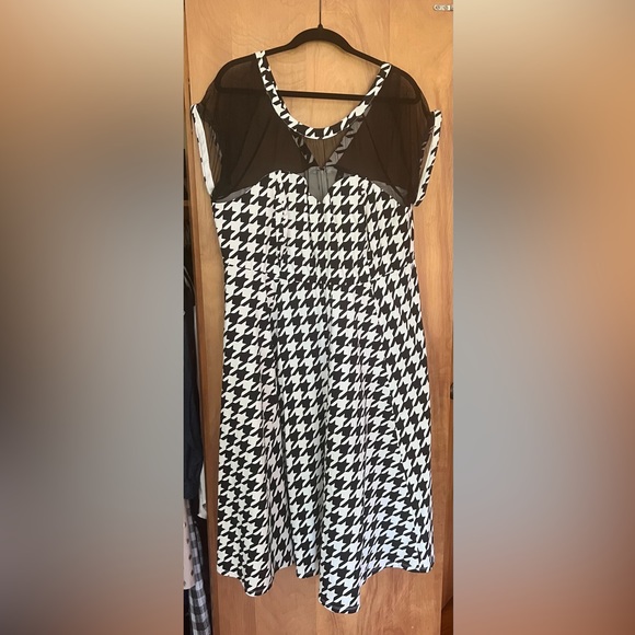 Torrid Midi Mesh Swing Dress - Picture 2 of 9